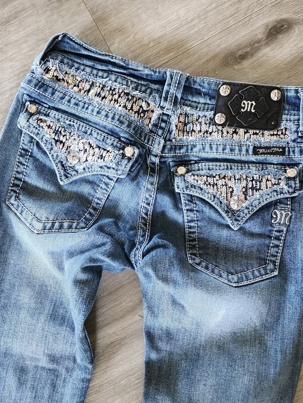 Miss Me Cuffed Boot Cut Jeans Sequin Flap Pockets JP6095B Size 28